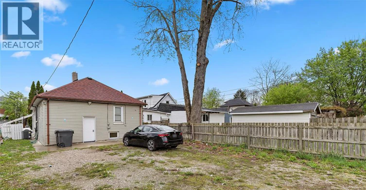 Room 5-609 St. Joseph, Windsor, ON, N9C 3H3 - 41