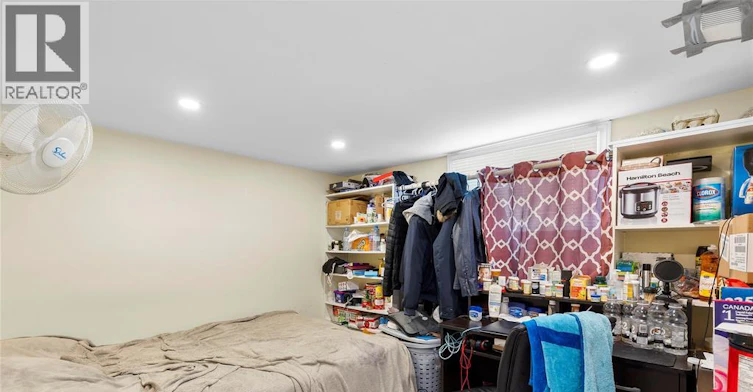 Room 5-609 St. Joseph, Windsor, ON, N9C 3H3 - 28