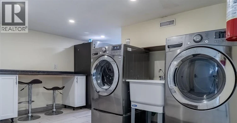 Room 5-609 St. Joseph, Windsor, ON, N9C 3H3 - 38