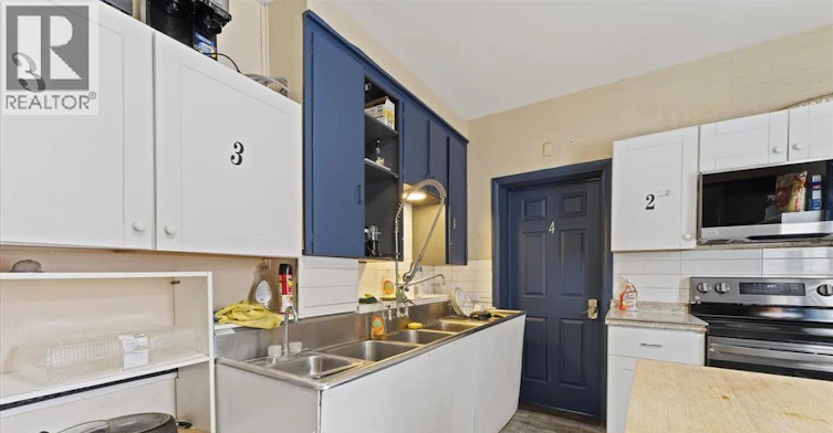 Room 1-3060 Sandwich, Windsor, ON, N9C 1A4 - 5
