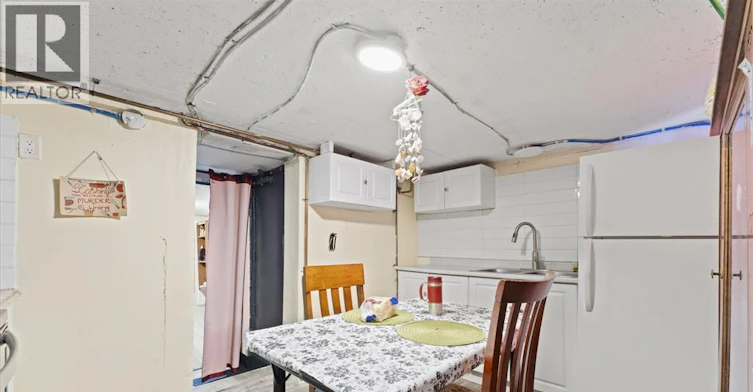Room 1-3060 Sandwich, Windsor, ON, N9C 1A4 - 31