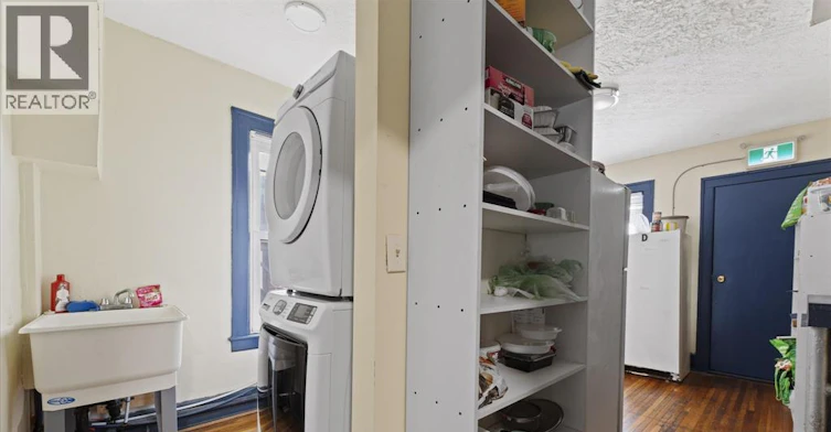 Room 1-3060 Sandwich, Windsor, ON, N9C 1A4 - 13
