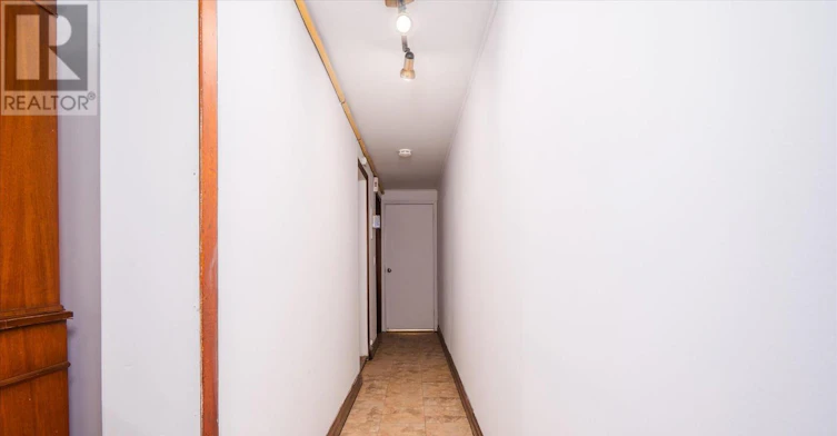 LOWER 1-224 Pickering Street, Toronto, ON, M4E 3J8 - 10