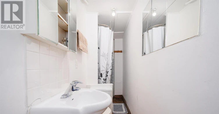 LOWER BACH-224 Pickering Street, Toronto, ON, M4E 3J8 - 7