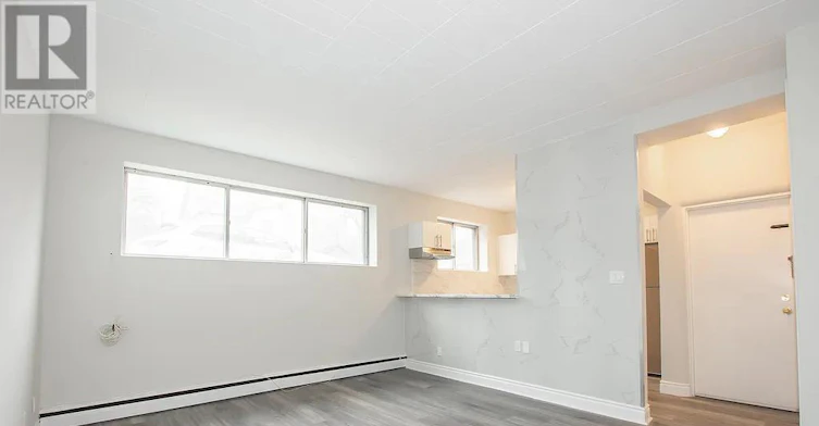 5 Napier Street, St. Catharines, ON, L2R 6B3 - 2