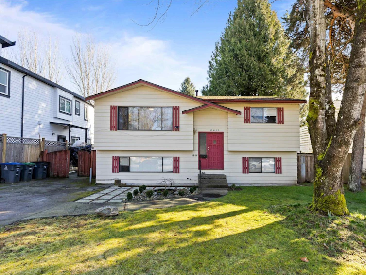 8666 August Drive, Surrey, BC, V3S 5A2 - 2