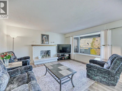 3 Finch Cres Crescent - 3