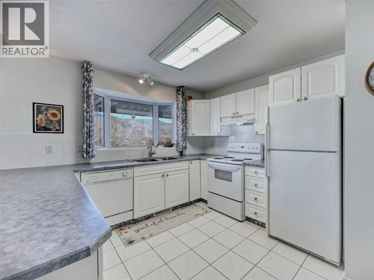 3 Finch Cres Crescent, Osoyoos, BC, V0H 1V0 - 5