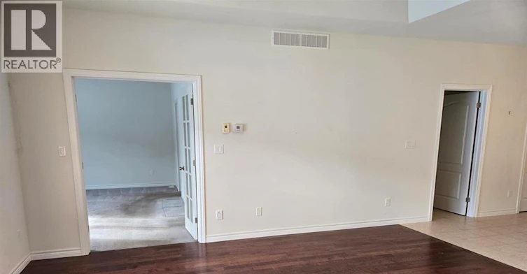 6085 Livingstone, Windsor, ON, N9J 3Y7 - 4