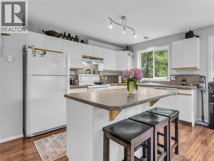 5738 Goudie Road, Kelowna, BC, V1P 1M4 - 65