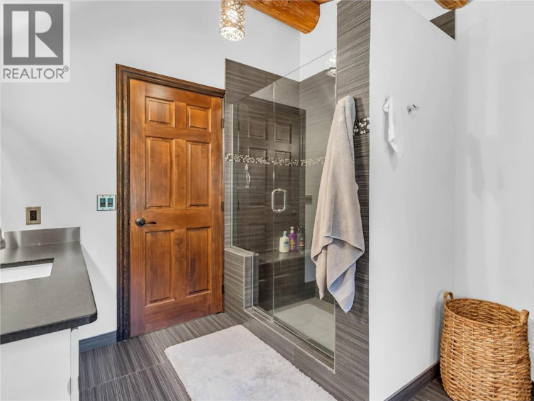 5738 Goudie Road, Kelowna, BC, V1P 1M4 - 52