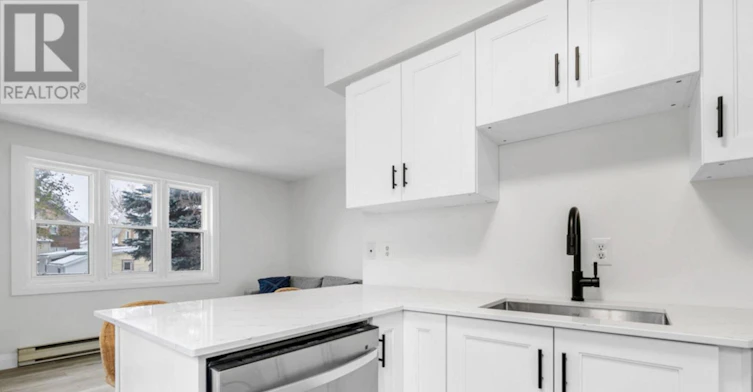 77 Lancaster Street W, Kitchener, ON, N2H 4T3 - 3