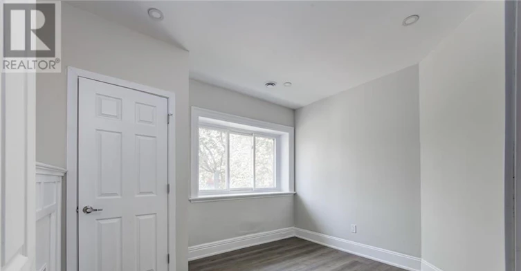 UPPER-200 Park Avenue, Brantford, ON, N3S 5K1 - 28