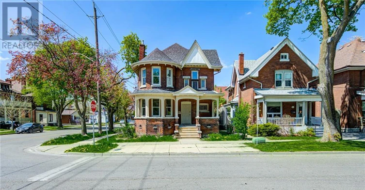 UPPER-200 Park Avenue, Brantford, ON, N3S 5K1 - 2