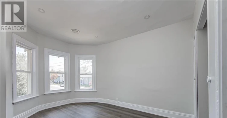 UPPER-200 Park Avenue, Brantford, ON, N3S 5K1 - 30