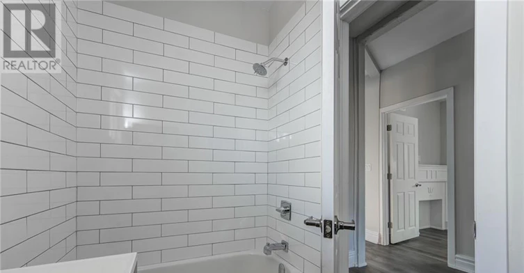 UPPER-200 Park Avenue, Brantford, ON, N3S 5K1 - 22