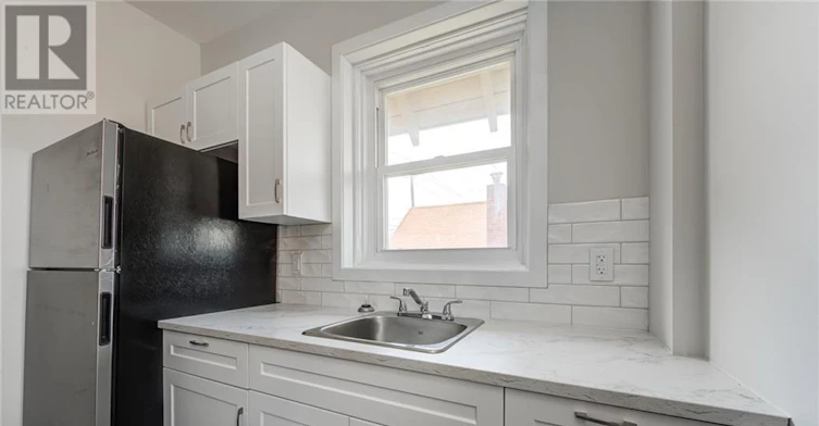 UPPER-200 Park Avenue, Brantford, ON, N3S 5K1 - 26