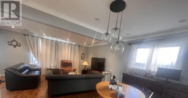 58 Ellendale Drive, Toronto, ON, M1P 1N5 - 4