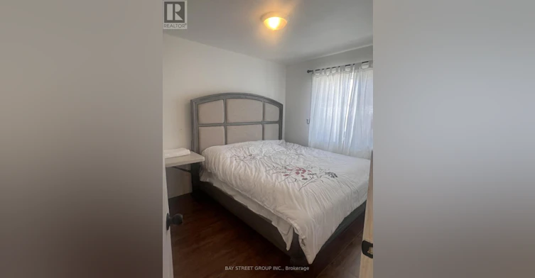 58 Ellendale Drive, Toronto, ON, M1P 1N5 - 9