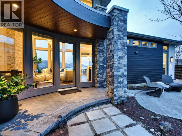 451 Swan Drive, Kelowna, BC, V1W 5L9 - 4