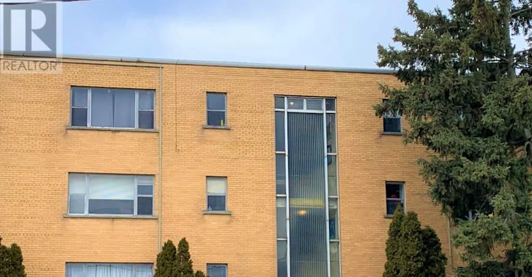305-7 Osler Court, Hamilton, ON, L9H 4L2 - 2