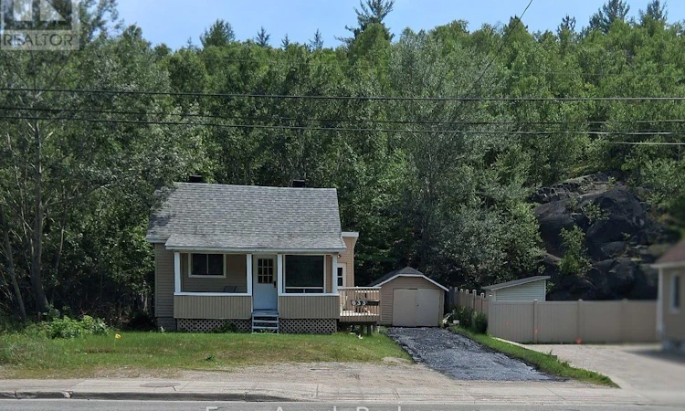 633 Kingsway