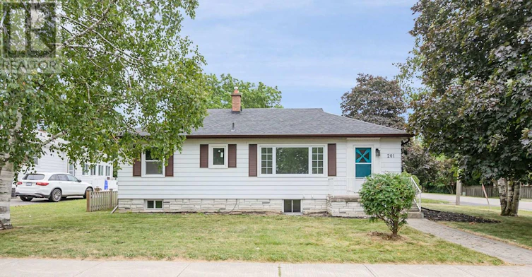 UPPER-201 High Street, Whitby, ON, L1N 5H5 - 12