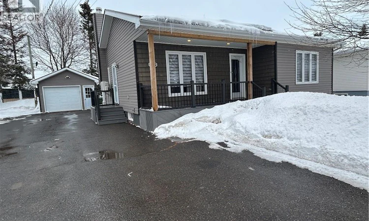 505 Breau Rue
