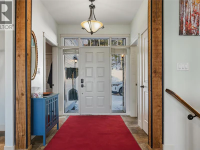 725 Monashee Road - 3