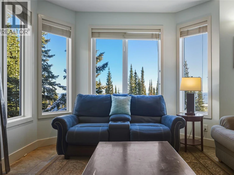 725 Monashee Road, Armstrong, BC, V1B 0S5 - 9