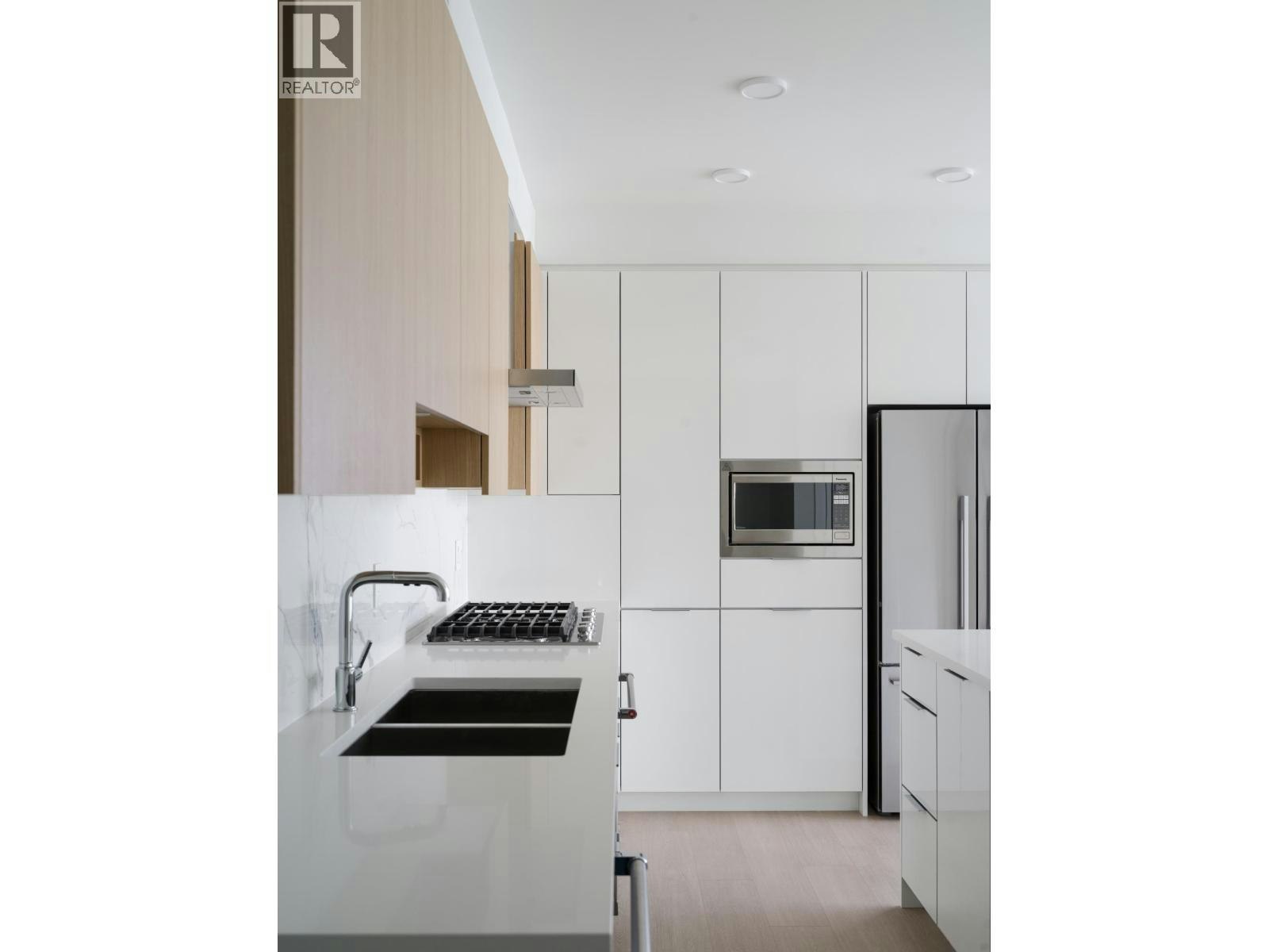 1904-7683 Park Crescent, Burnaby, BC, V3N 0J4