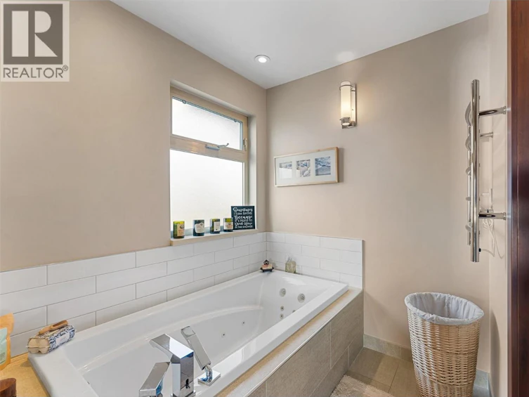 959 Regal Road, West Kelowna, BC, V1Z 1S4 - 35