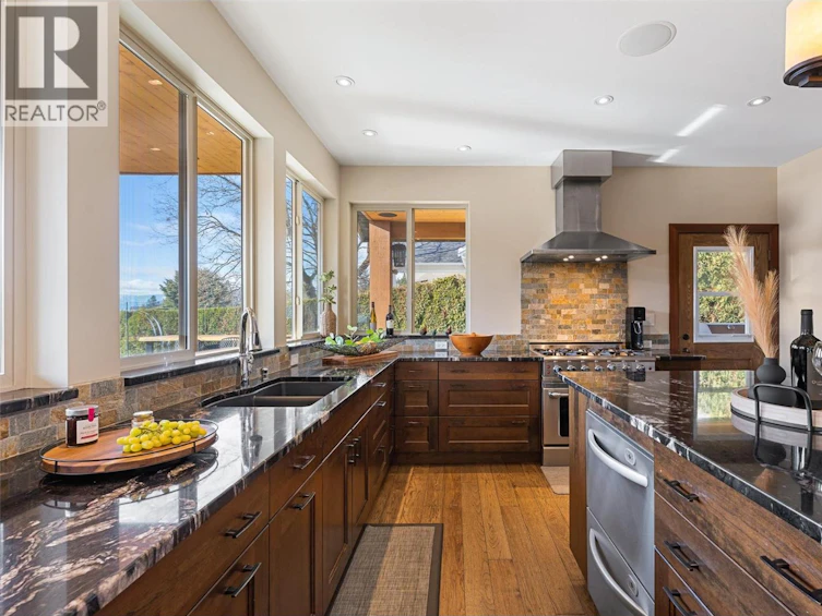 959 Regal Road, West Kelowna, BC, V1Z 1S4 - 13