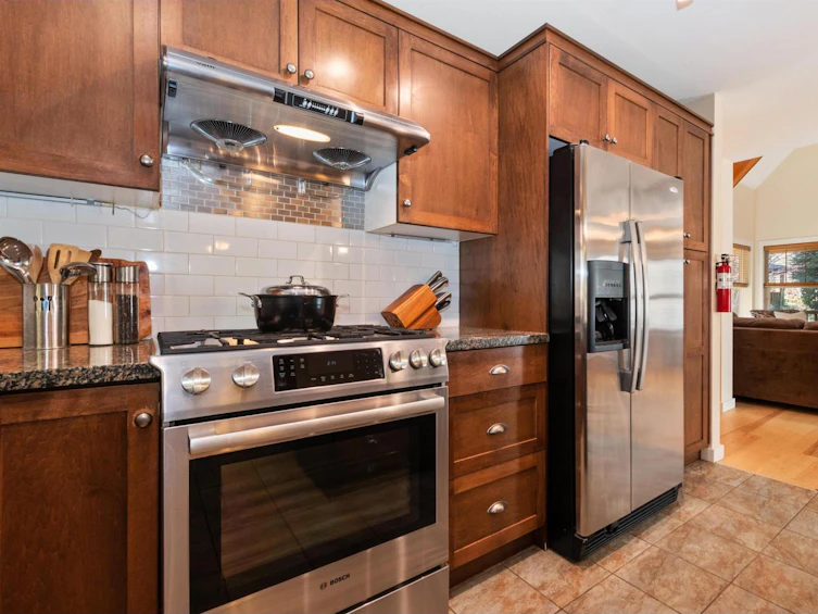 1774 Robins Roost Road, Cultus Lake, BC, V2R 0E1 - 12