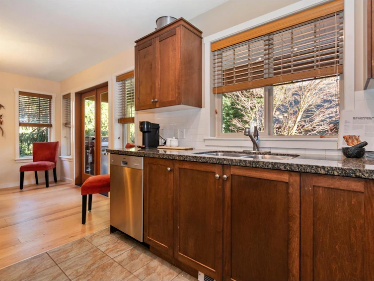 1774 Robins Roost Road, Cultus Lake, BC, V2R 0E1 - 13