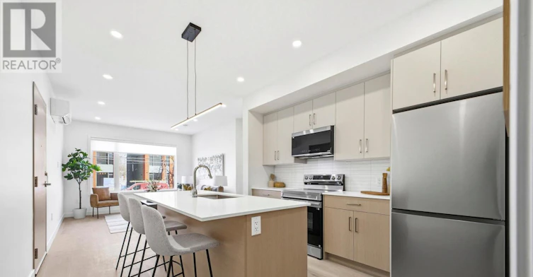 5-184 Woodroffe Avenue, Ottawa, ON, K2A 3T9 - 5