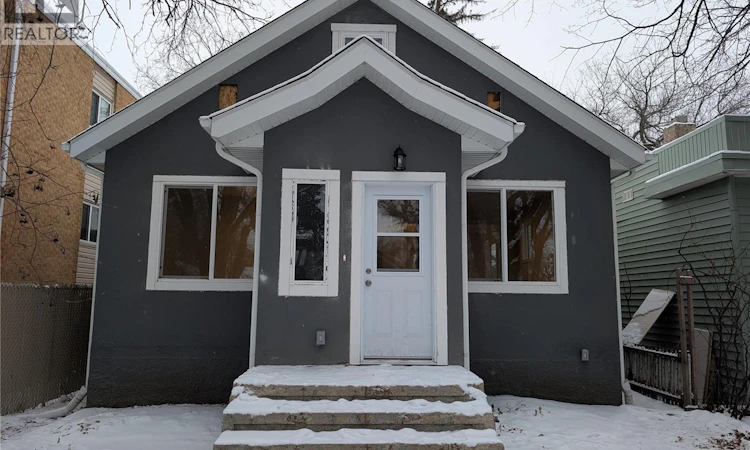 102 32nd Street W