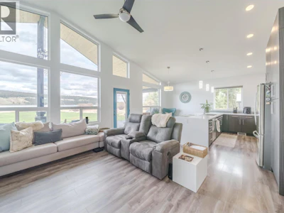 6199 Hunt Road - 5