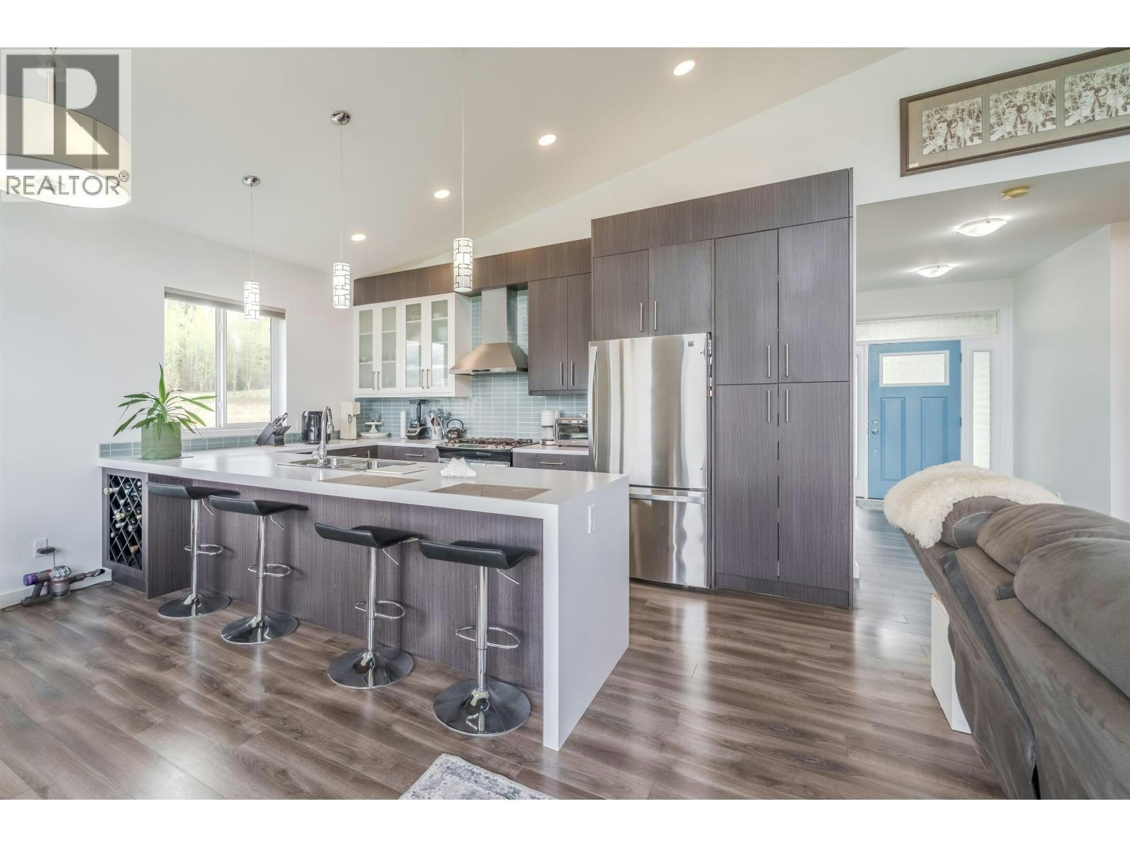 6199 Hunt Road - 5