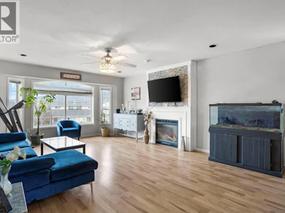 1690 Bann Street - 4