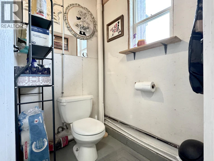 7028 N Netherland Road, Lone Butte, BC, V0K 1X3 - 39