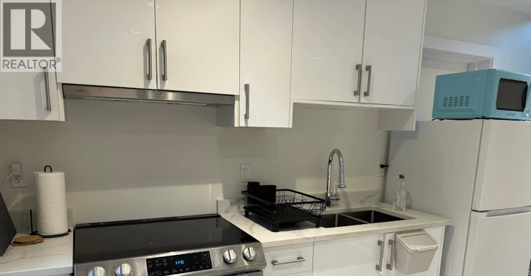 4373 Ontario Street, Vancouver, BC, V5Y 2K7 - 4