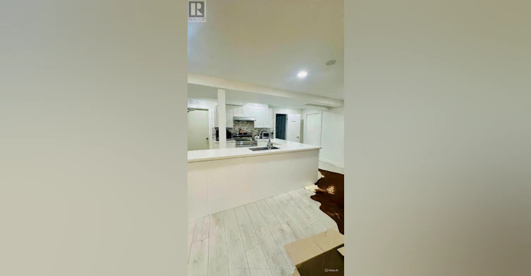 LOWER-25 Arbutus Crescent, Toronto, ON, M1P 1W8 - 8