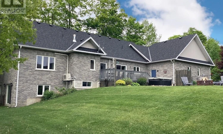 28 Boyd Crescent