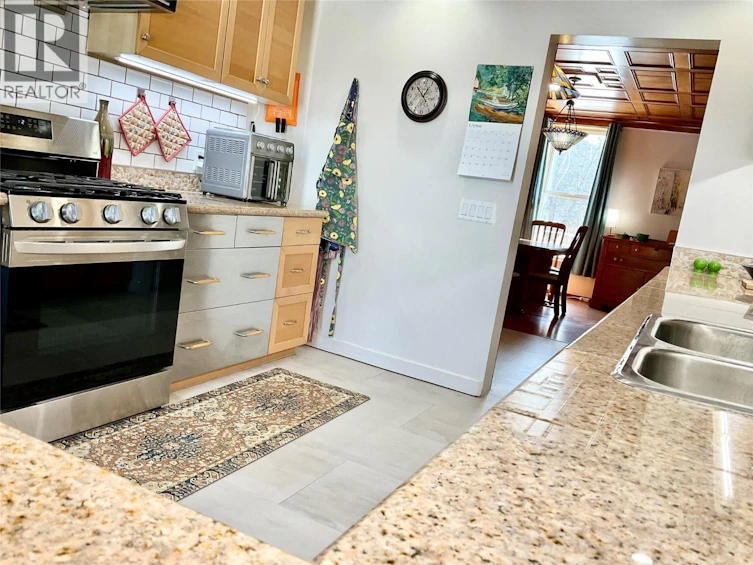 601 N Government Avenue, Greenwood, BC, V0H 1J0 - 34