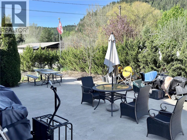 601 N Government Avenue, Greenwood, BC, V0H 1J0 - 16