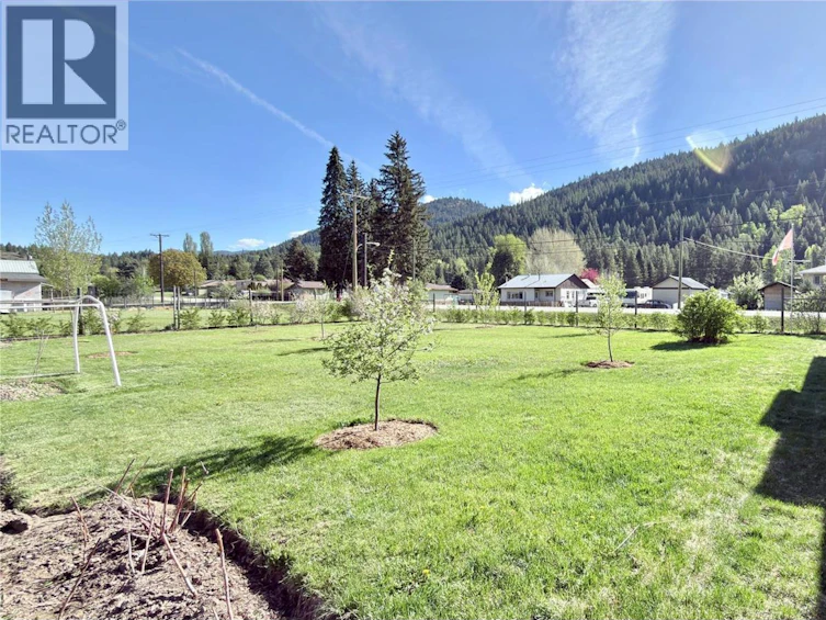 601 N Government Avenue, Greenwood, BC, V0H 1J0 - 12