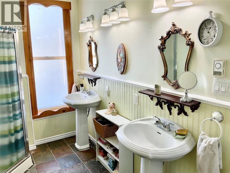 601 N Government Avenue, Greenwood, BC, V0H 1J0 - 42