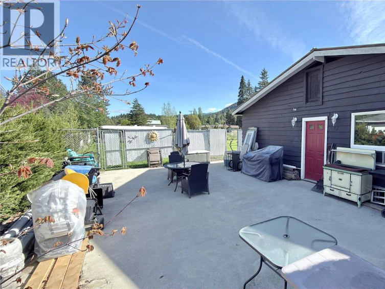 601 N Government Avenue, Greenwood, BC, V0H 1J0 - 17