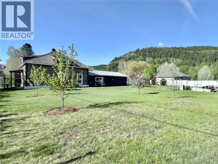 601 N Government Avenue, Greenwood, BC, V0H 1J0 - 9